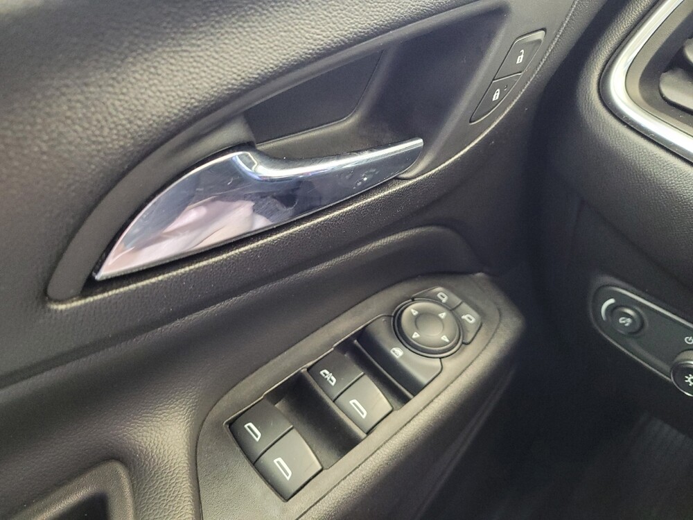 2020 Chevrolet Equinox in Louisville, KY 40258 - 18139269 27