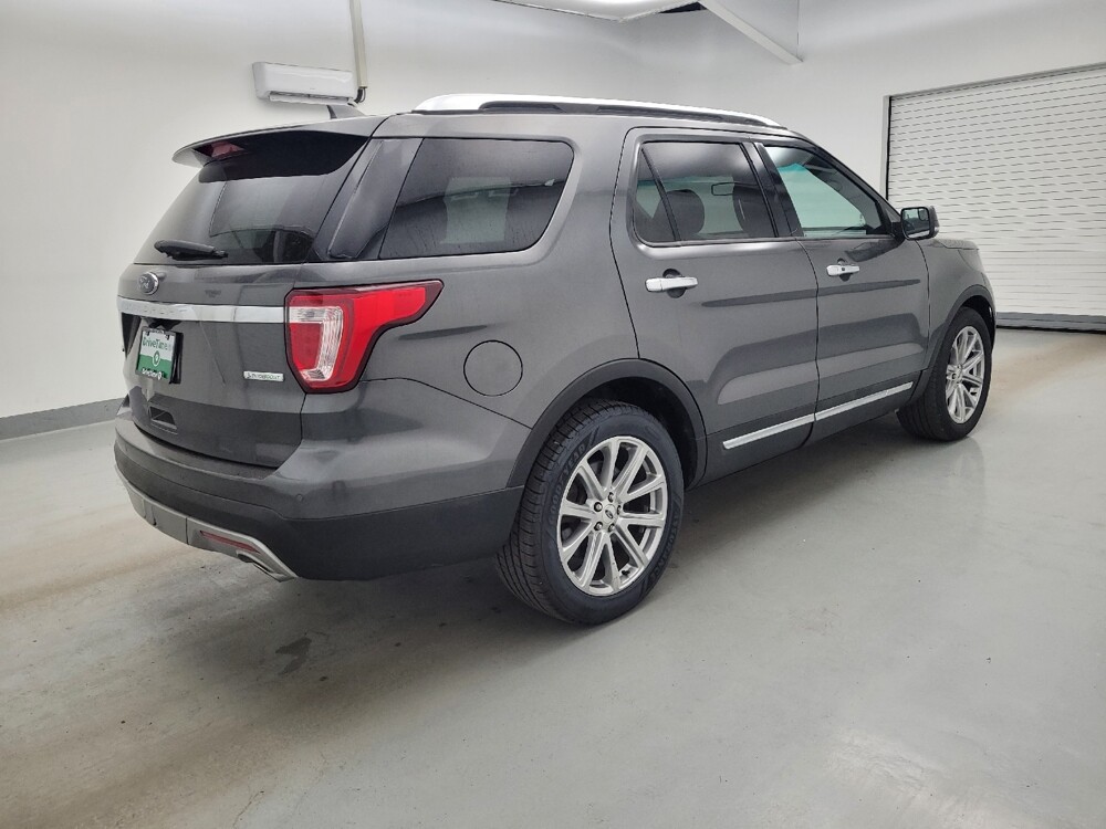 2017 Ford Explorer in Maple Heights, OH 44137 - 18139274 10