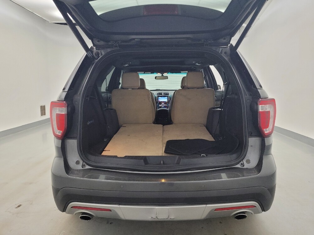 2017 Ford Explorer in Maple Heights, OH 44137 - 18139274 29