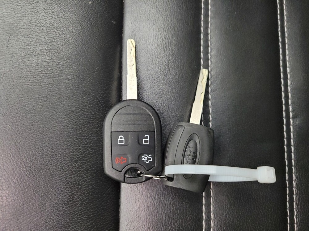 2018 Ford Escape in Maple Heights, OH 44137 - 18139275 32