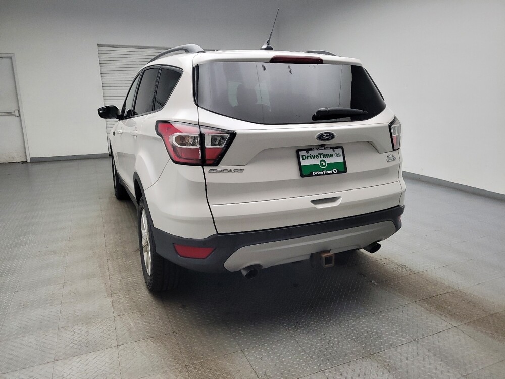 2018 Ford Escape in Maple Heights, OH 44137 - 18139275 6