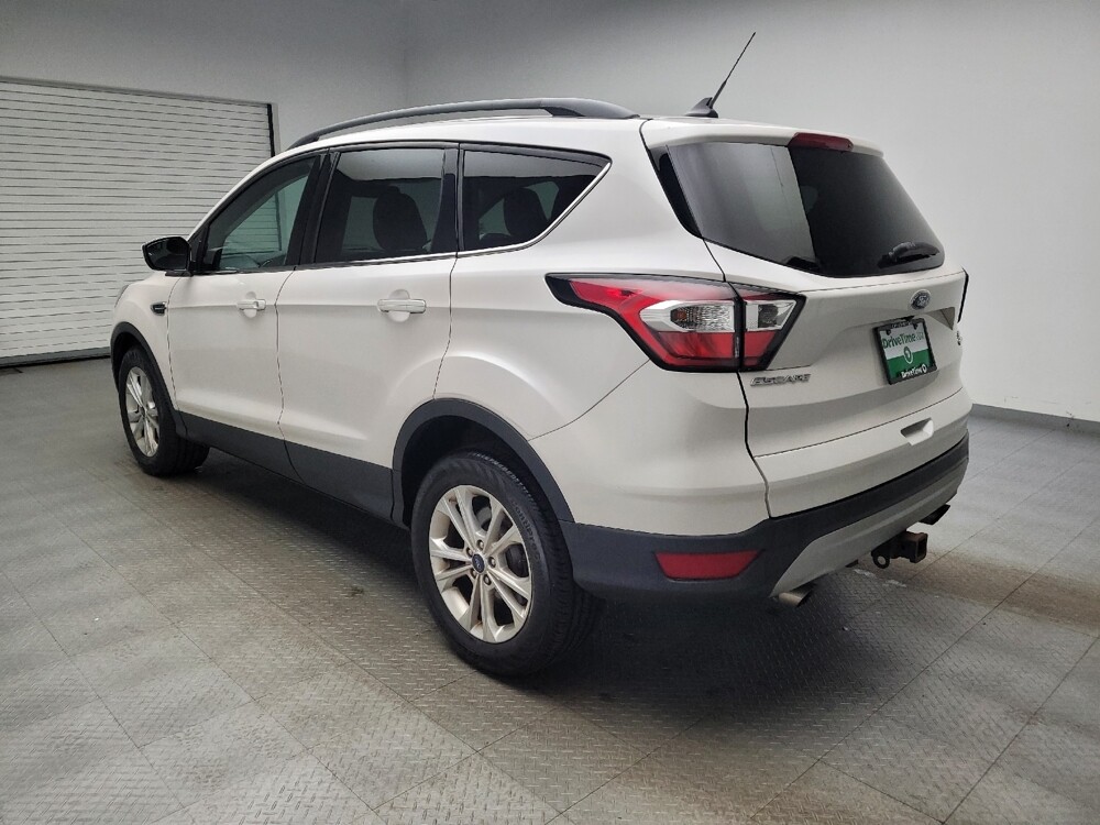 2018 Ford Escape in Maple Heights, OH 44137 - 18139275 5