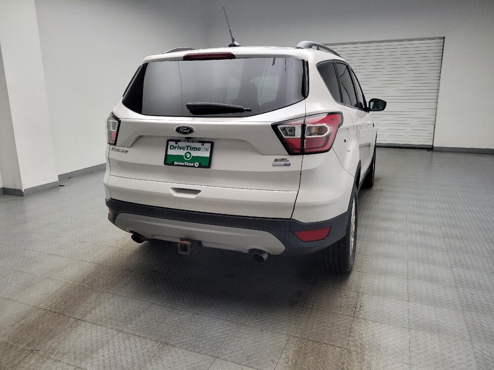 2018 Ford Escape in Maple Heights, OH 44137 - 18139275 7