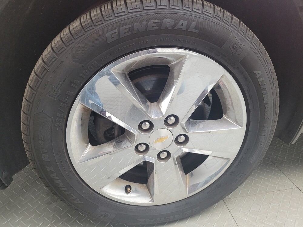 2015 Chevrolet Equinox in Maple Heights, OH 44137 - 18139277 31