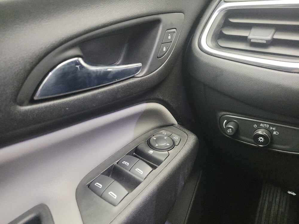 2020 Chevrolet Equinox in Maple Heights, OH 44137 - 18139281 27