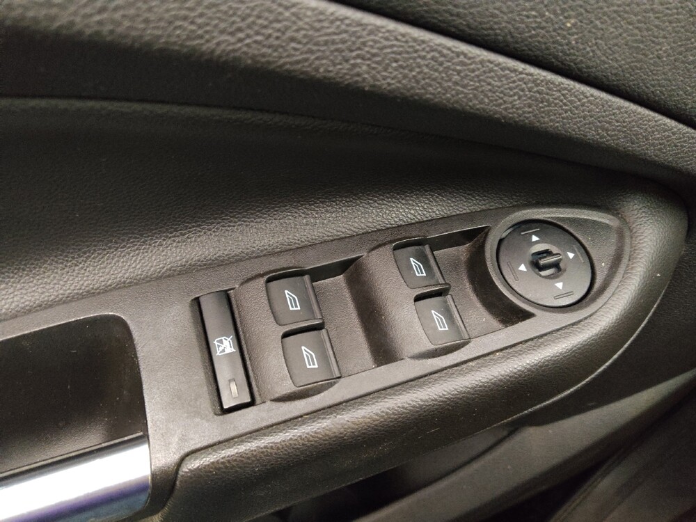 2016 Ford Escape in Lombard, IL 60148 - 18139292 27