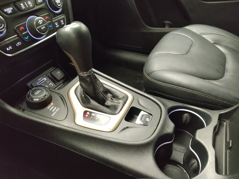 2015 Jeep Cherokee in Des Moines, IA 50310 - 18139303 26