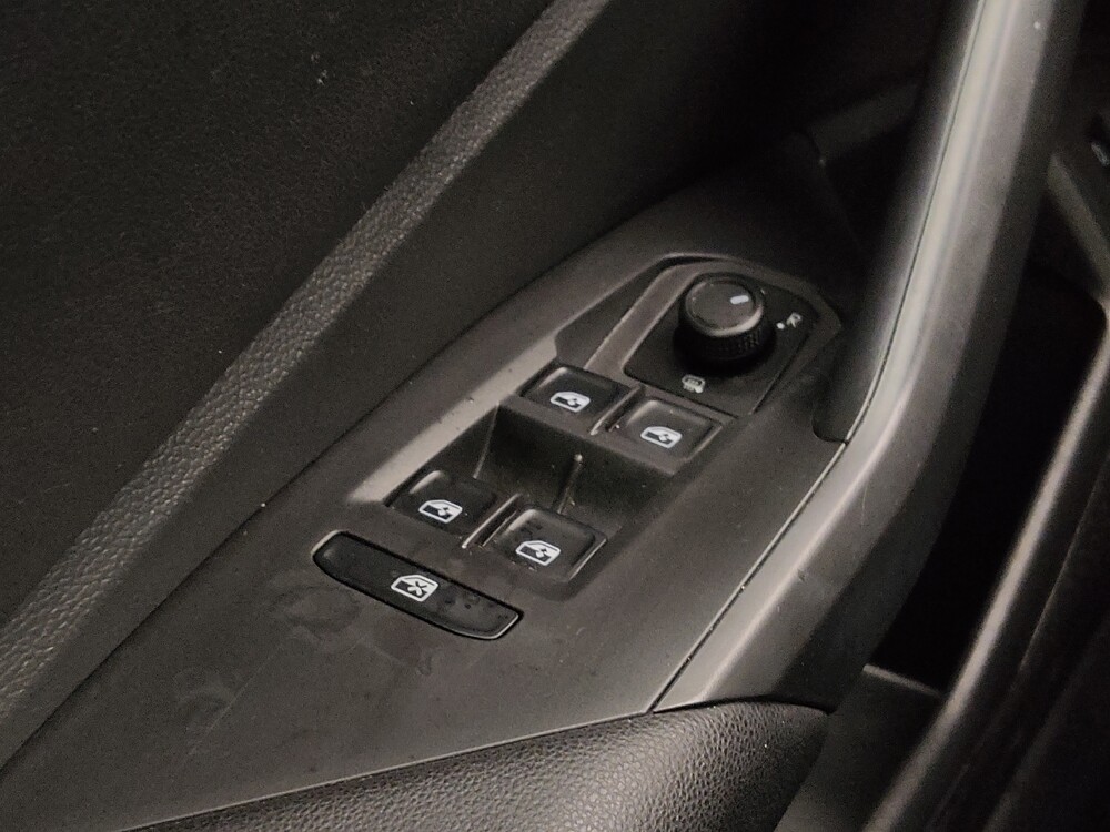 2019 Volkswagen Jetta in Independence, MO 64055 - 18139308 27