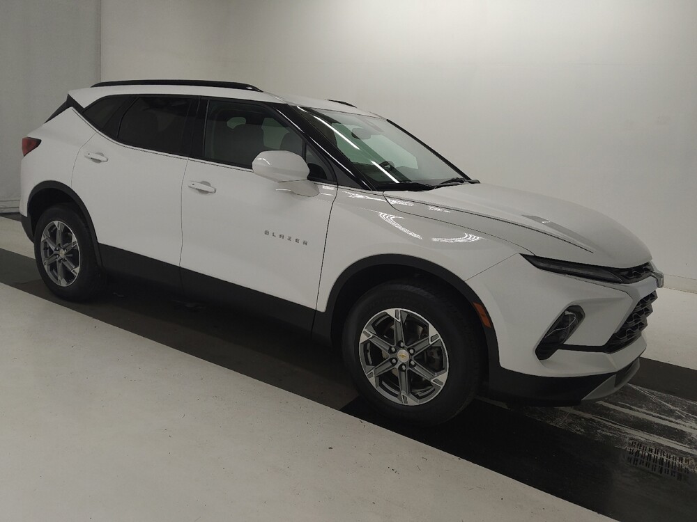 2024 Chevrolet Blazer in Gladstone, MO 64118 - 18139315 11