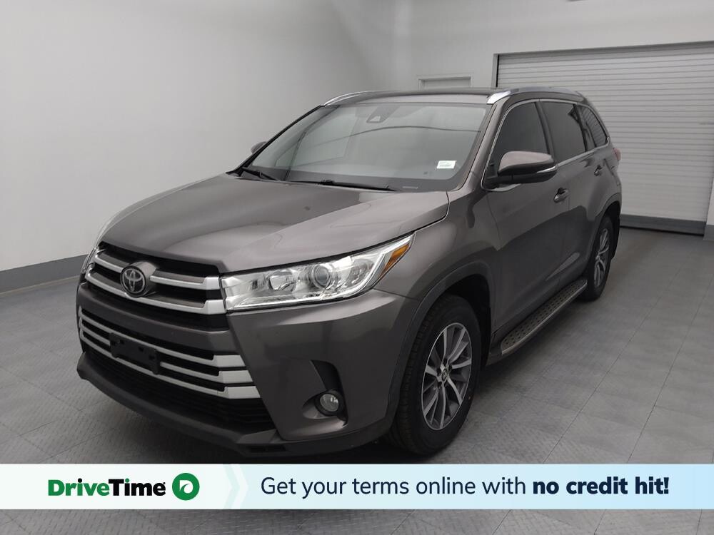 2019 Toyota Highlander in St. Louis, MO 63136 - 18139321