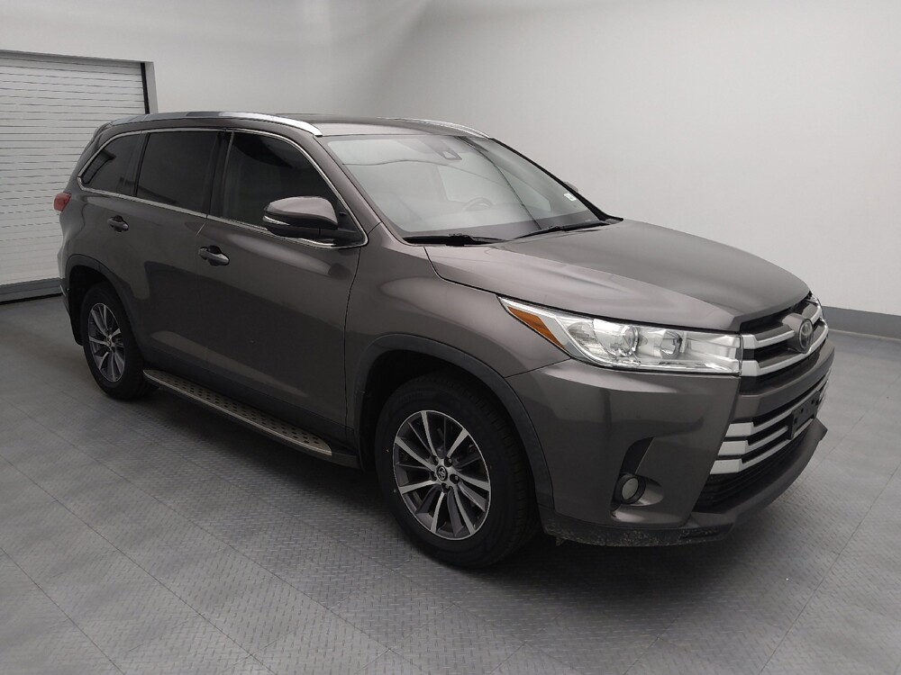 2019 Toyota Highlander in St. Louis, MO 63136 - 18139321 11