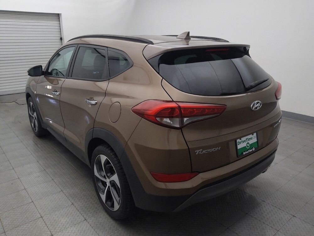 2016 Hyundai Tucson in Houston, TX 77060 - 18139322 5