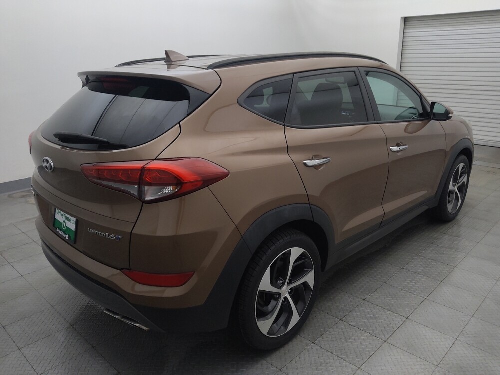 2016 Hyundai Tucson in Houston, TX 77060 - 18139322 9