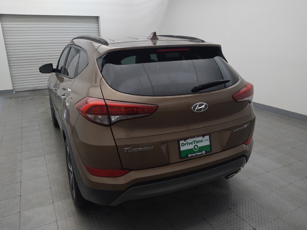 2016 Hyundai Tucson in Houston, TX 77060 - 18139322 6