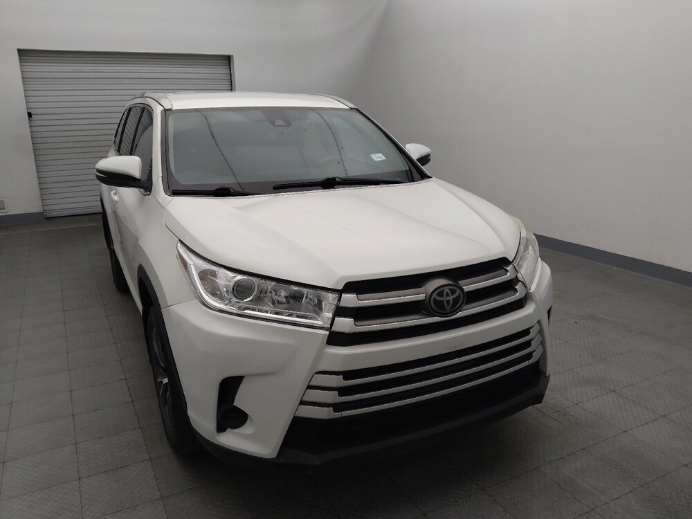 2019 Toyota Highlander in Houston, TX 77074 - 18139326 14