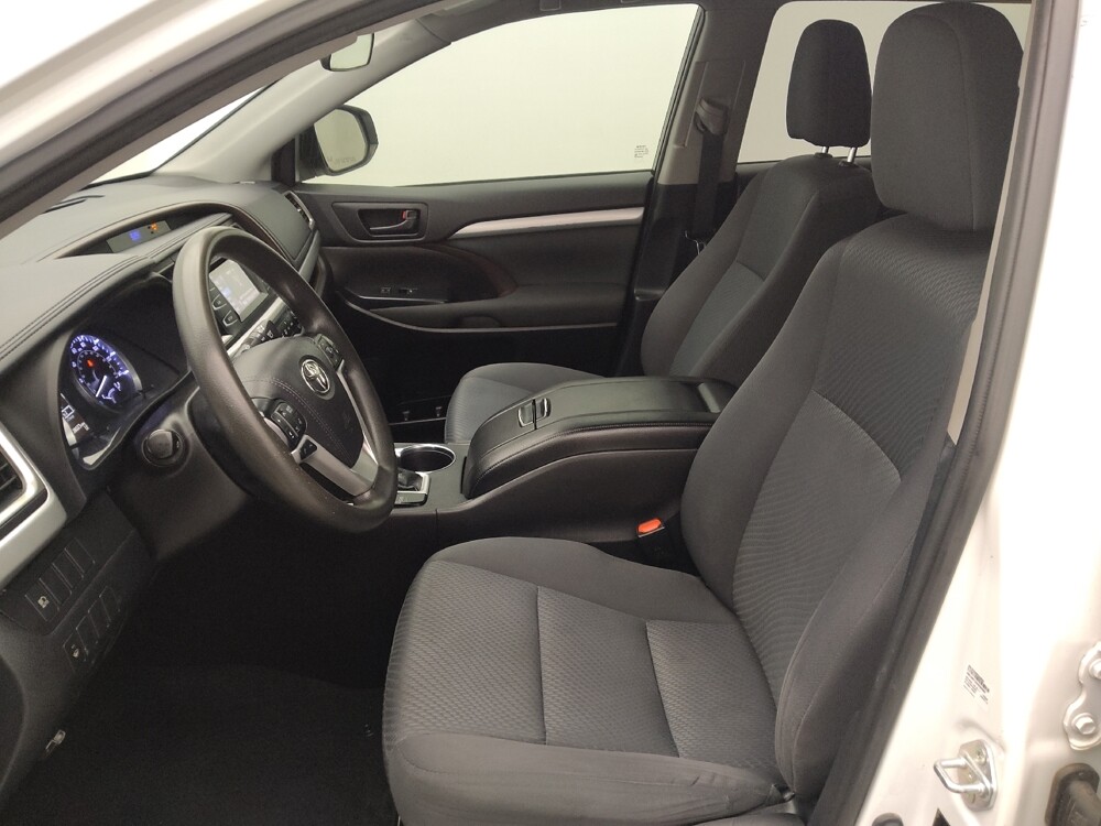 2019 Toyota Highlander in Houston, TX 77074 - 18139326 17