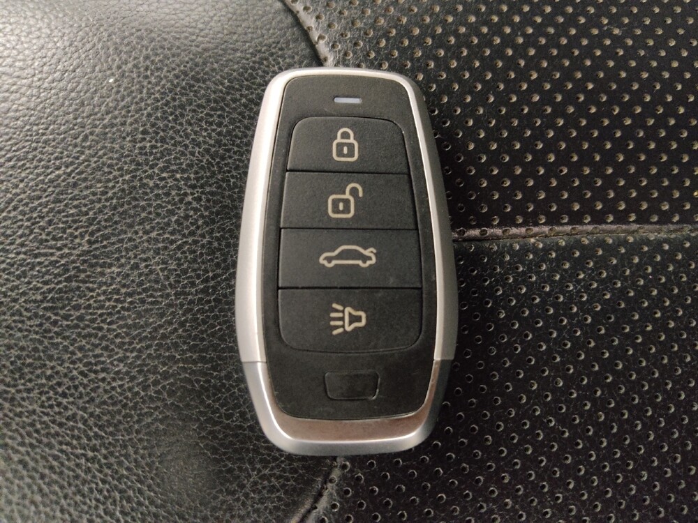 2019 Hyundai Santa Fe in Denver, CO 80012 - 18139329 32