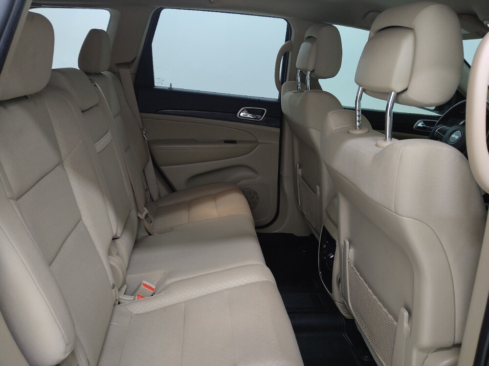 2019 Jeep Grand Cherokee in Gladstone, MO 64118 - 18139333 19