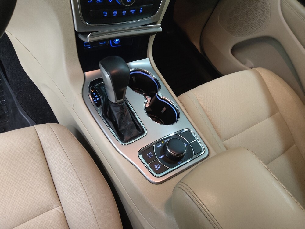 2019 Jeep Grand Cherokee in Gladstone, MO 64118 - 18139333 26