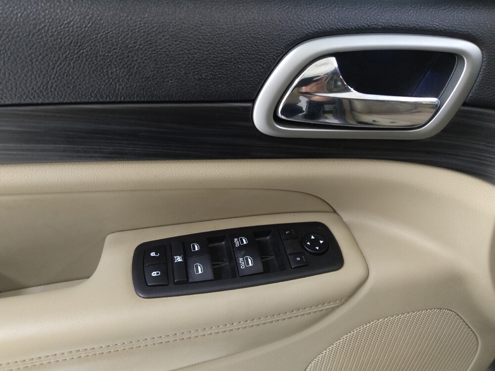 2019 Jeep Grand Cherokee in Gladstone, MO 64118 - 18139333 27