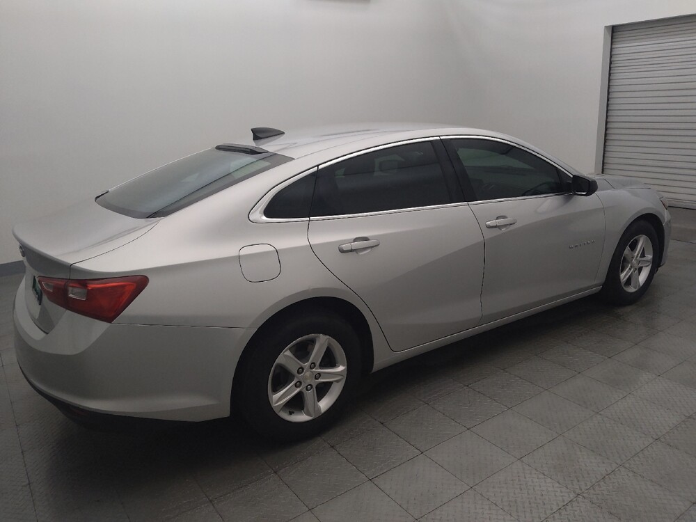 2020 Chevrolet Malibu in Houston, TX 77060 - 18139350 10