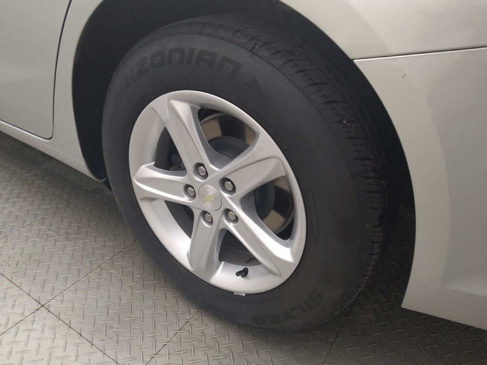 2020 Chevrolet Malibu in Houston, TX 77060 - 18139350 31