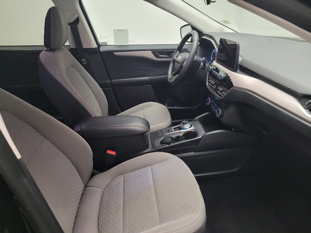 2022 Ford Escape in Downey, CA 90241 - 18139353 21