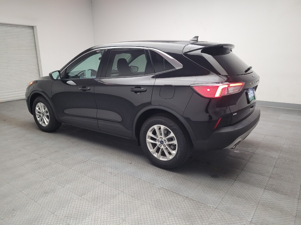 2022 Ford Escape in Downey, CA 90241 - 18139353 3