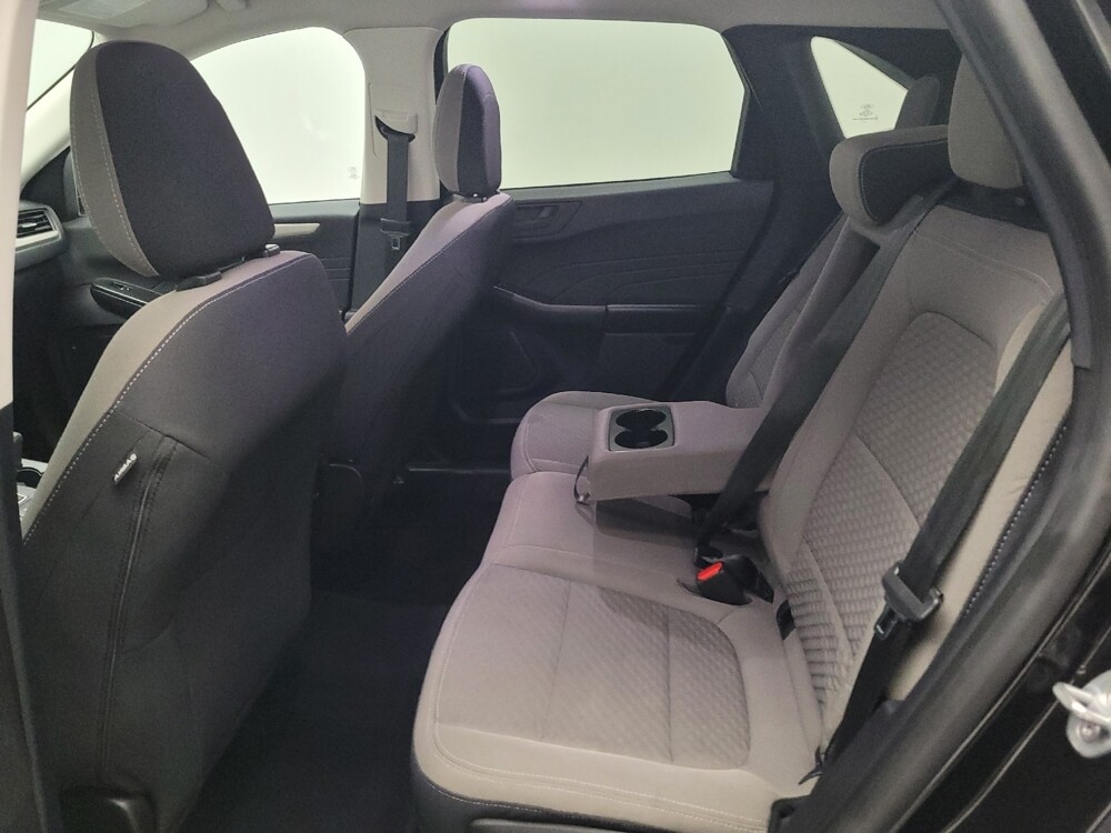 2022 Ford Escape in Downey, CA 90241 - 18139353 18