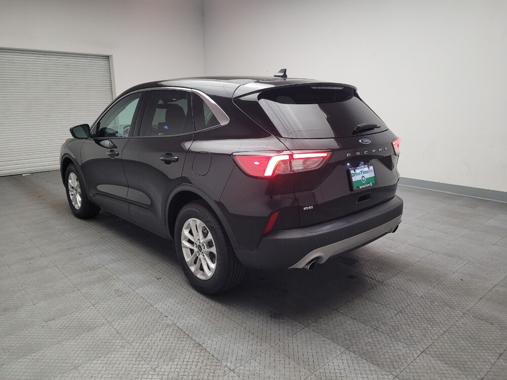 2022 Ford Escape in Downey, CA 90241 - 18139353 5