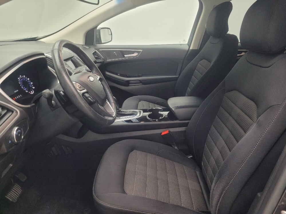 2017 Ford Edge in Indianapolis, IN 46222 - 18139356 17