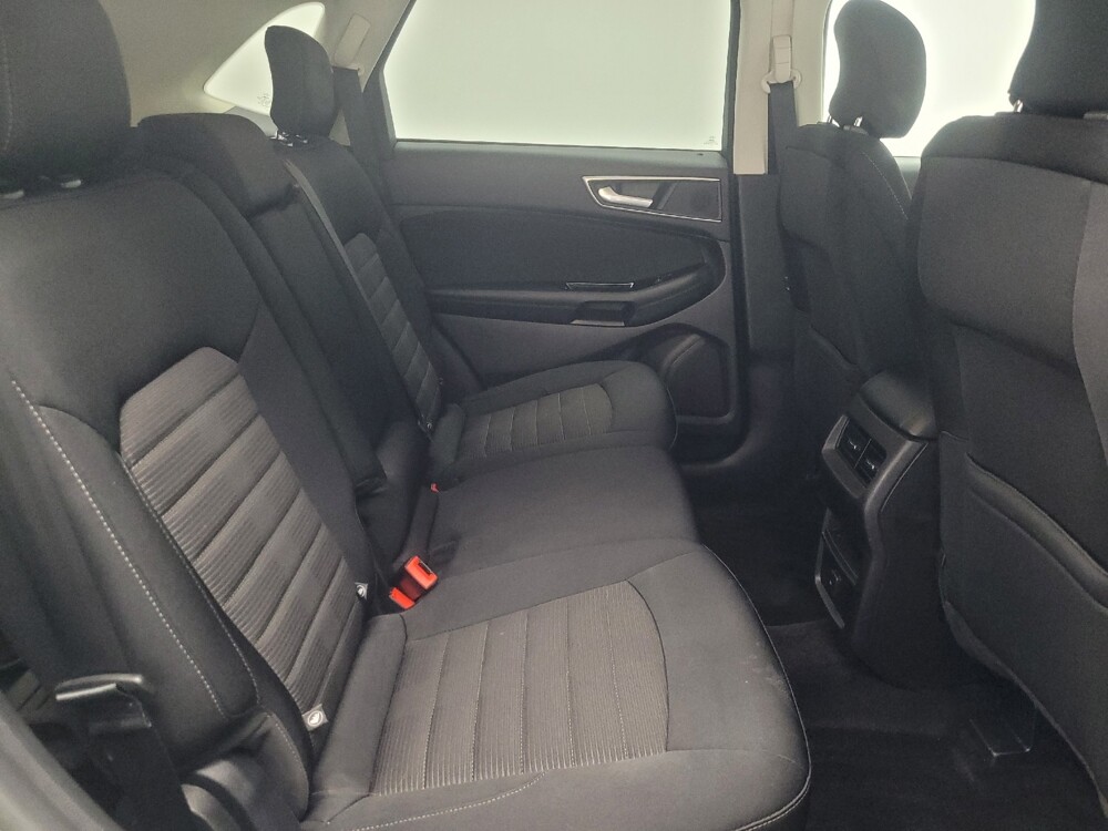 2017 Ford Edge in Indianapolis, IN 46222 - 18139356 19