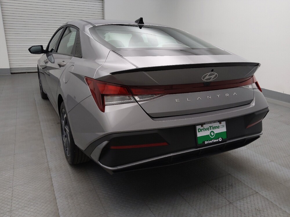2025 Hyundai Elantra in Lakewood, CO 80215 - 18139373 6