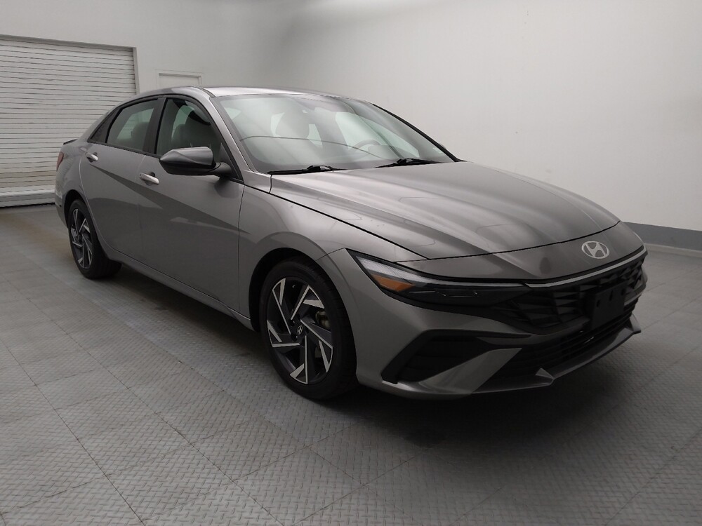 2025 Hyundai Elantra in Lakewood, CO 80215 - 18139373 13