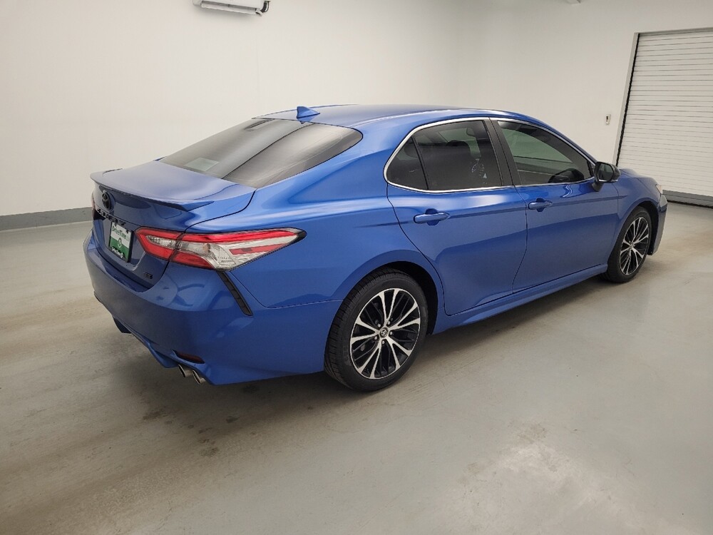 2019 Toyota Camry in Fairfield, OH 45014 - 18139375 10