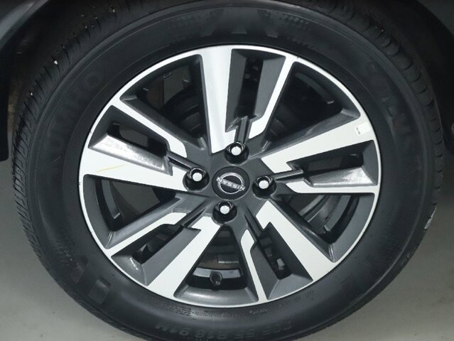 2025 Nissan Versa in Bedford, OH 44146 - 18139392 12