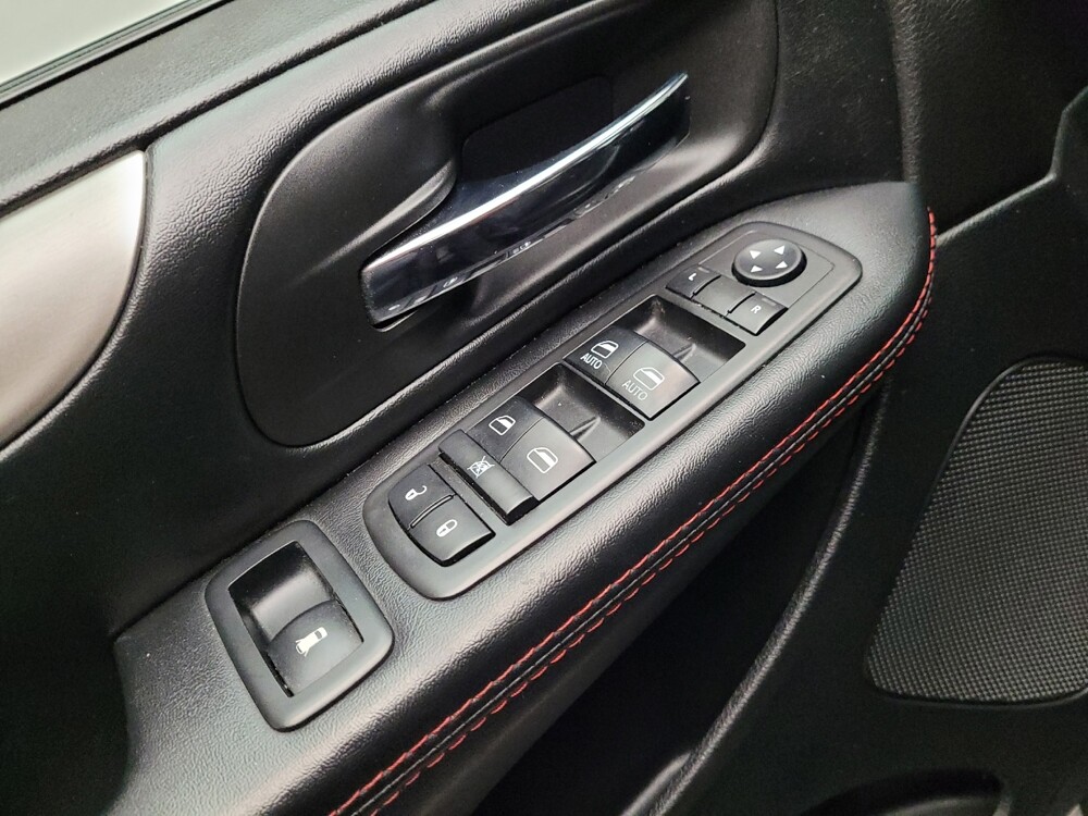 2019 Dodge Grand Caravan in Montclair, CA 91763 - 18139424 27