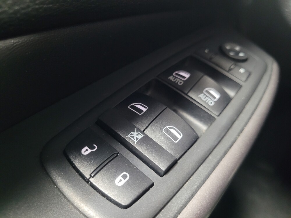 2019 Jeep Cherokee in Birmingham, AL 35215 - 18139435 27