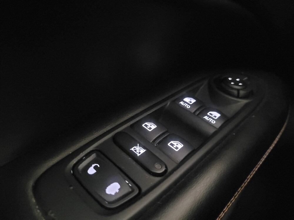 2018 Jeep Compass in Marietta, GA 30062 - 18139448 27