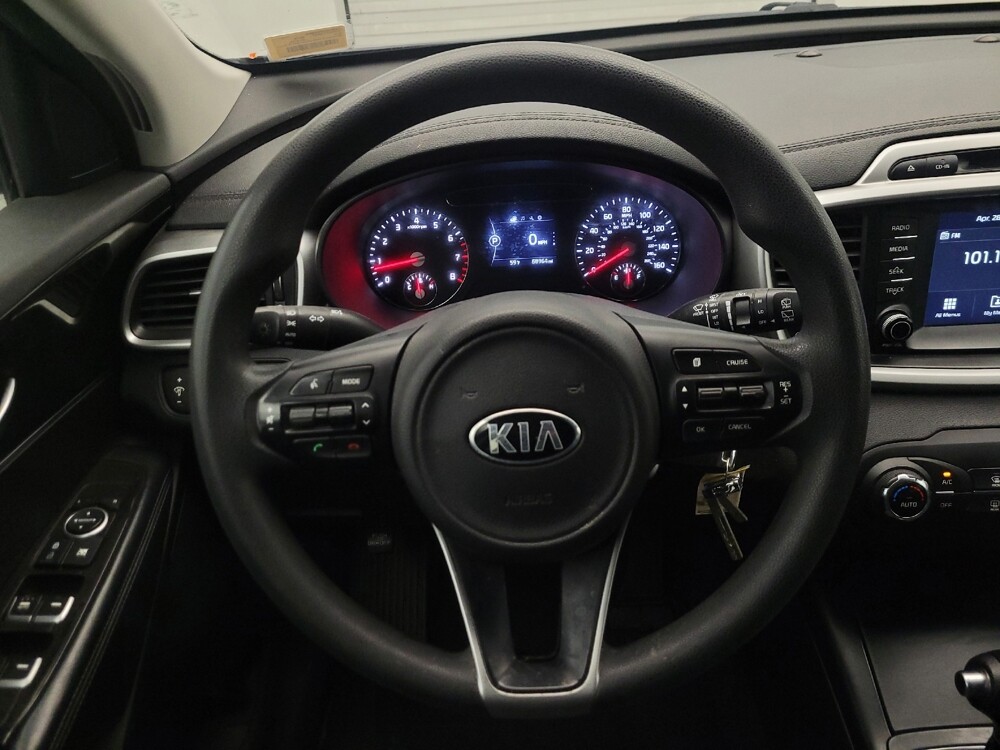 2018 Kia Sorento in Glendale, AZ 85301 - 18139476 22