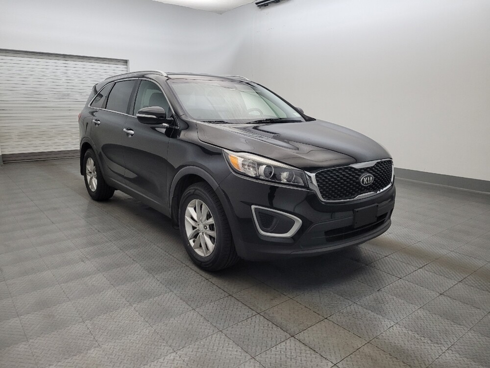 2018 Kia Sorento in Glendale, AZ 85301 - 18139476 13