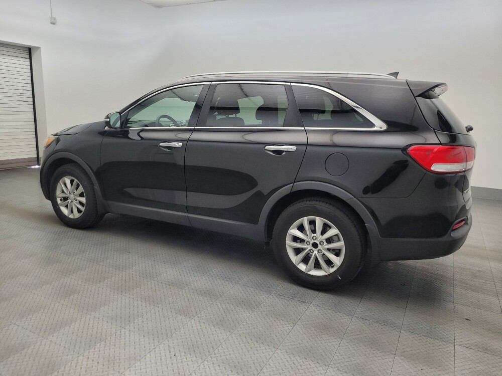 2018 Kia Sorento in Glendale, AZ 85301 - 18139476 3