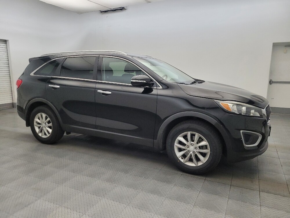 2018 Kia Sorento in Glendale, AZ 85301 - 18139476 11