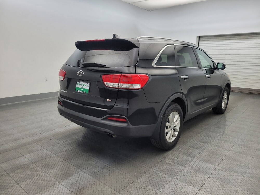 2018 Kia Sorento in Glendale, AZ 85301 - 18139476 9