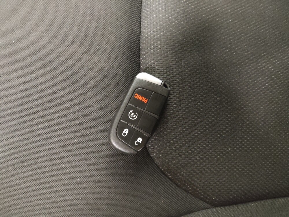 2021 Jeep Renegade in St. Louis, MO 63136 - 18139512 32