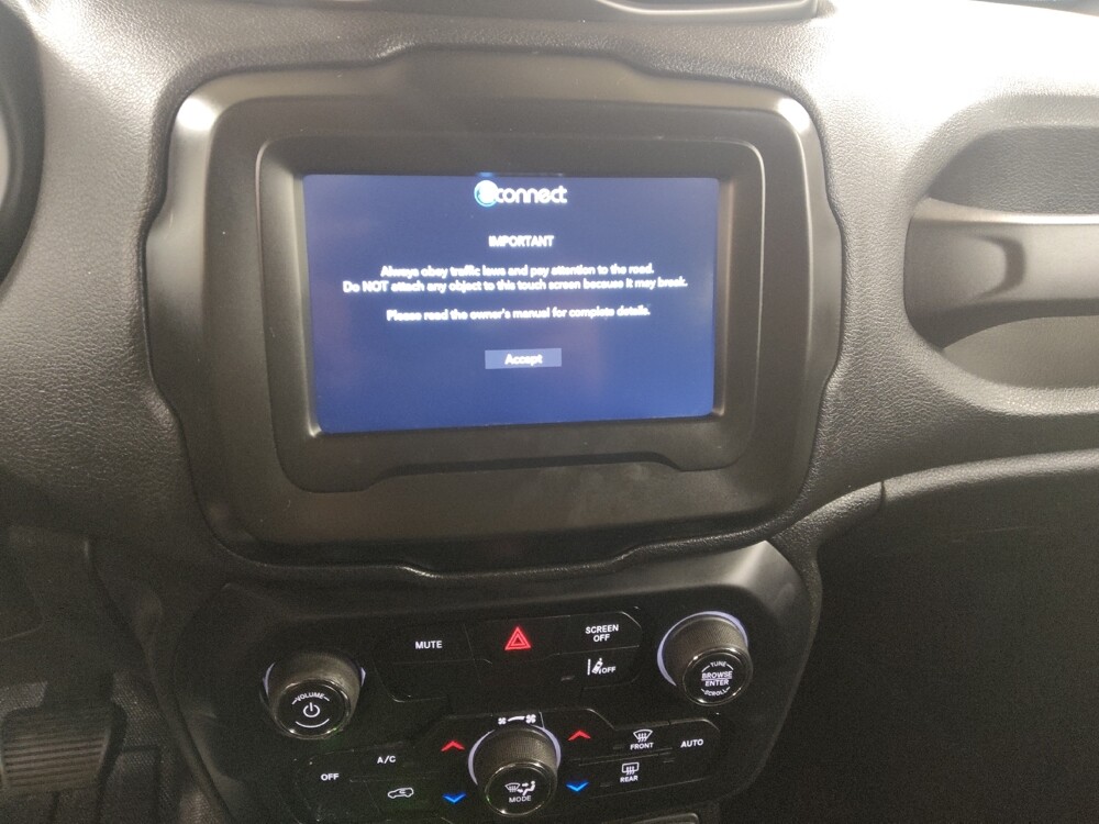 2021 Jeep Renegade in St. Louis, MO 63136 - 18139512 25