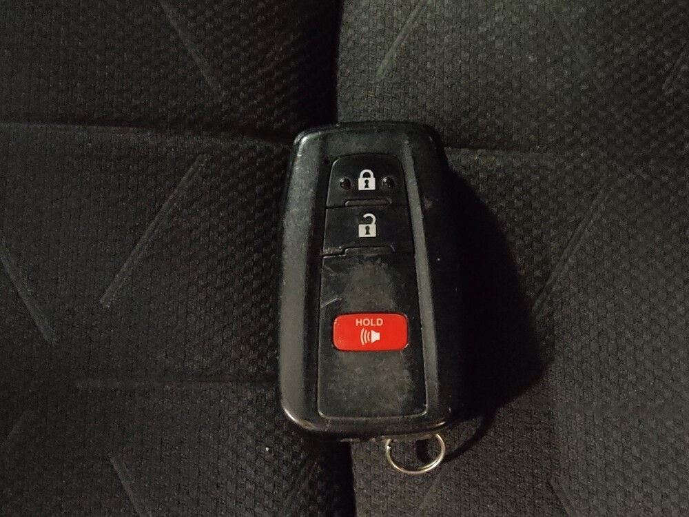 2019 Toyota RAV4 in Lauderdale Lakes, FL 33313 - 18139517 32
