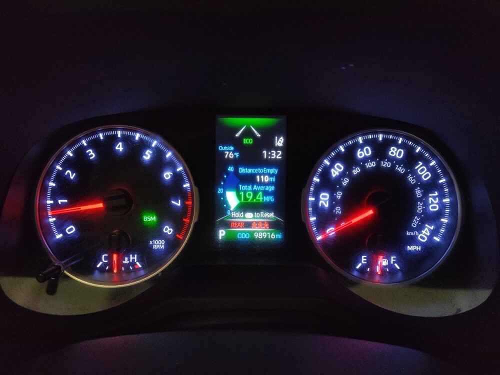 2019 Toyota RAV4 in Lauderdale Lakes, FL 33313 - 18139517 23