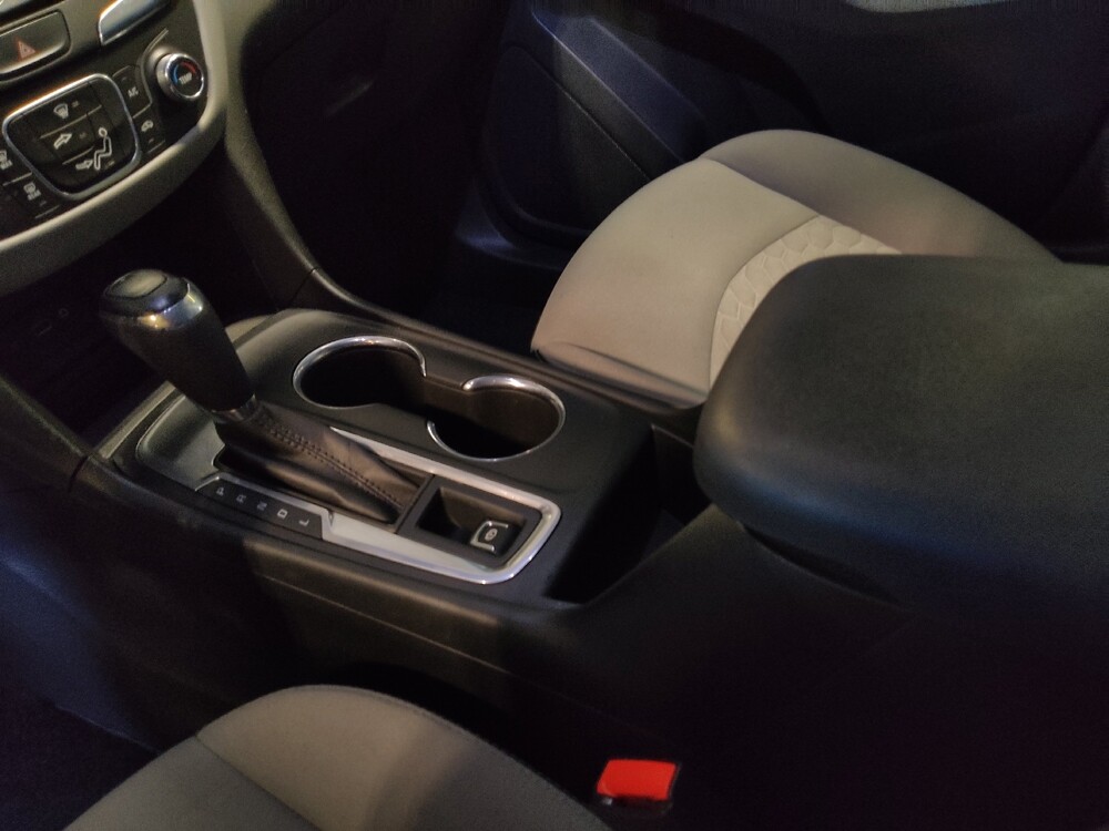 2020 Chevrolet Equinox in Savannah, GA 31419 - 18139531 26