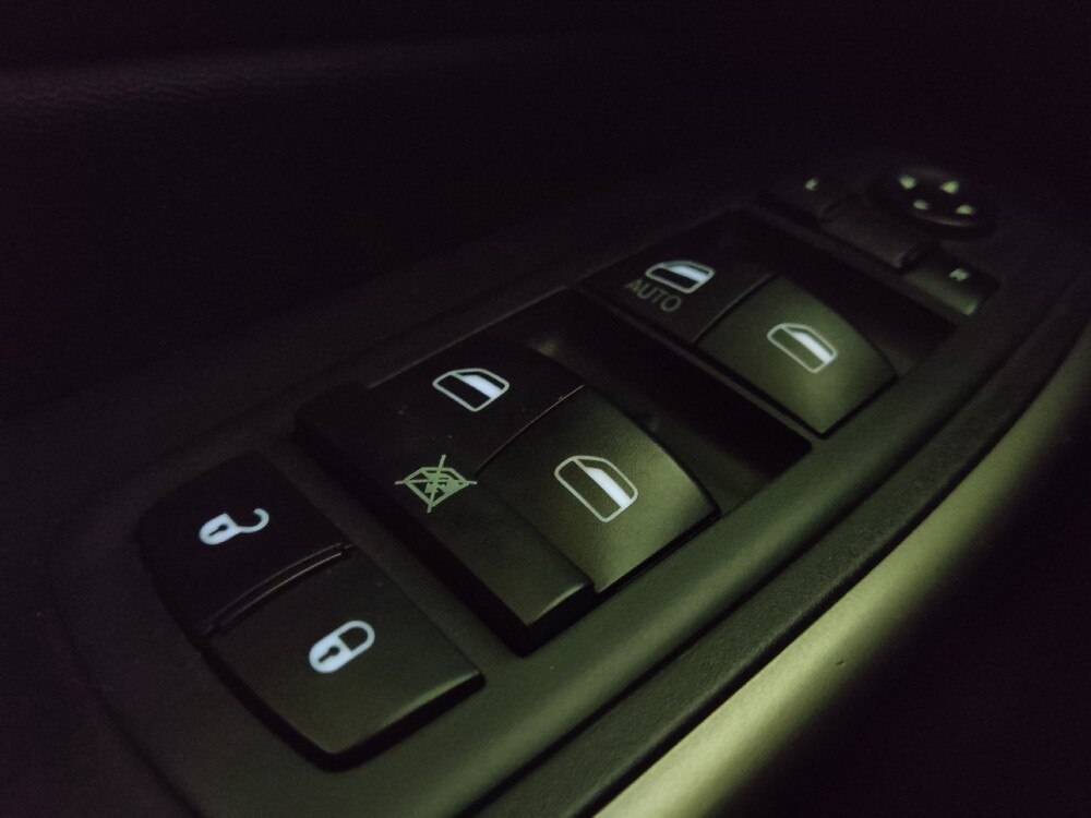 2020 Jeep Cherokee in Greenville, SC 29607 - 18139568 27